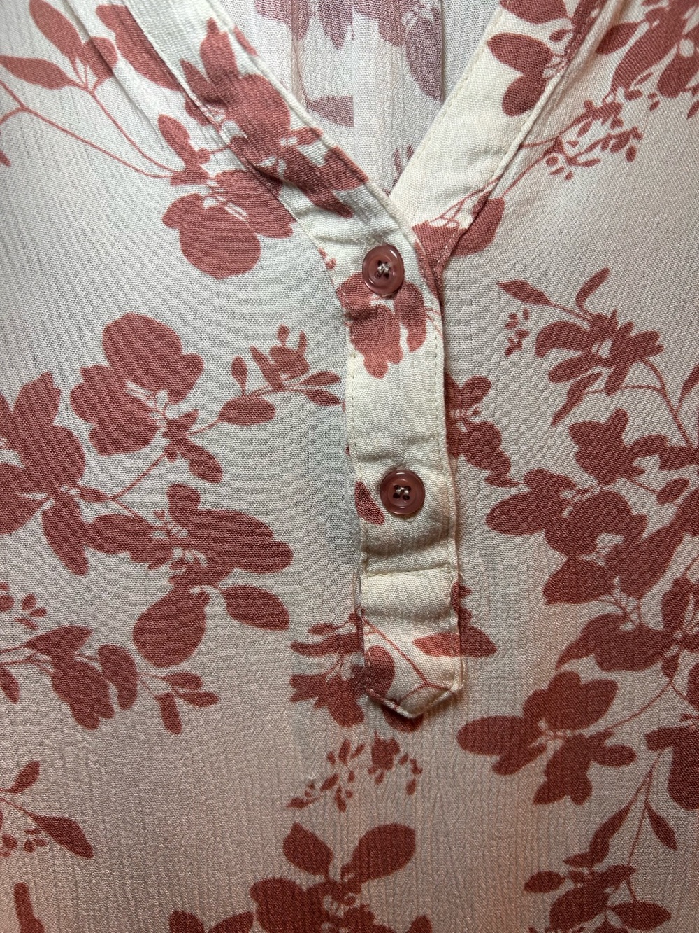 Mauve Floral Split-Neck Tunic Top by Modern Vice - Picture 3 of 6